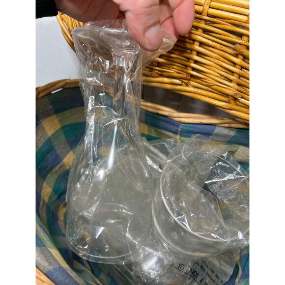 Wicker Picnic Basket With Strap & Plaid Lining - Picture 5 of 9